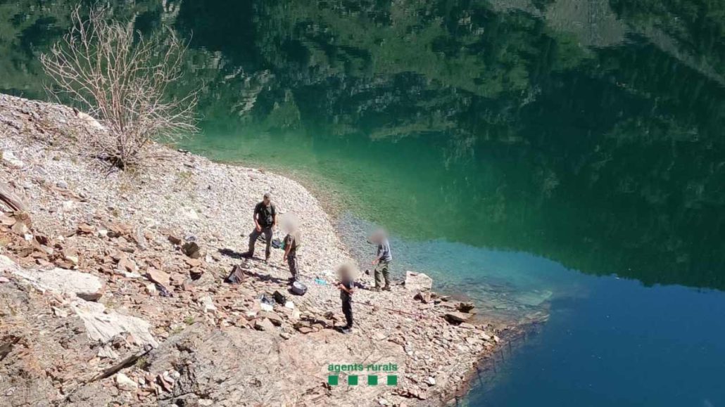 Denuncien una persona per pescar utilitzant plom en un embassament del Pallars Jussà