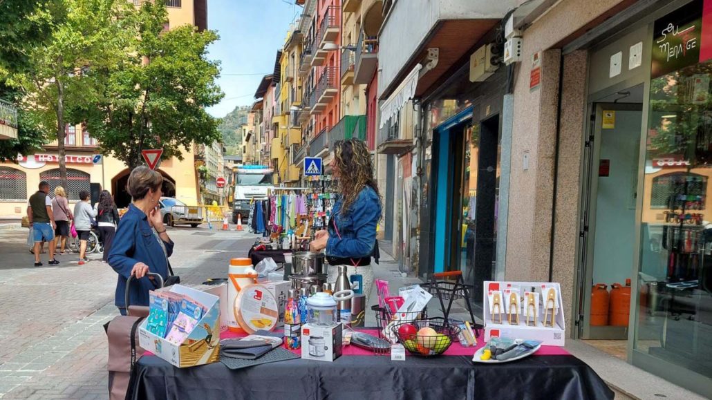El comerç de la Seu torna a sortir al carrer aprofitant la festa de Meritxell a Andorra