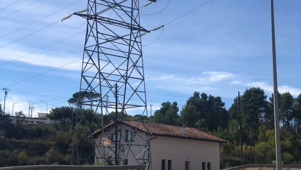 El PSC demana reprendre els plans de soterrament i desviament de línies MAT a nuclis urbans com el de Tremp