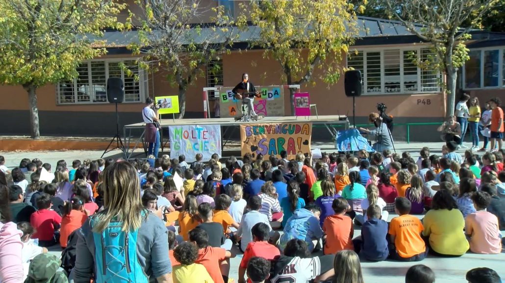 La cantant Sara Roy visita l’Albert Vives en el marc del projecte ‘Bo, sa, d’aquí’