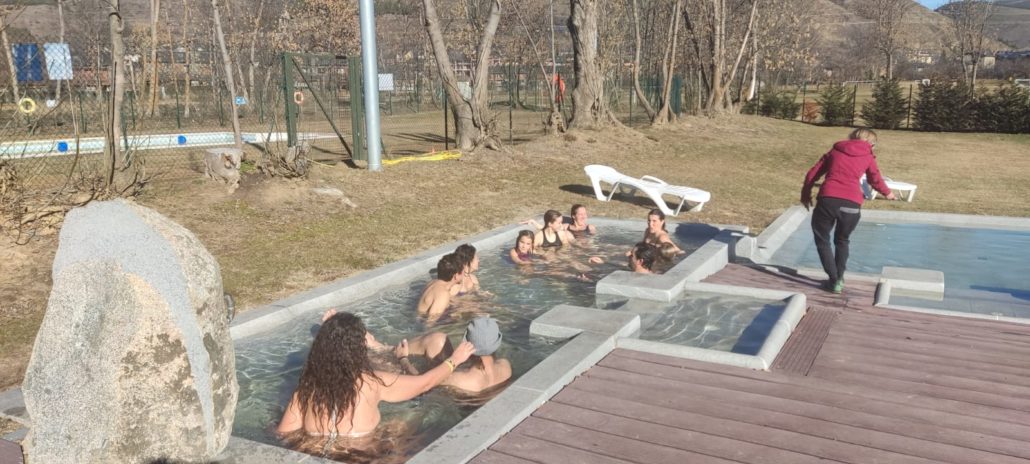 Llívia posa en marxa els banys termals després d’aconseguir apujar la temperatura de l’aigua amb energia solar