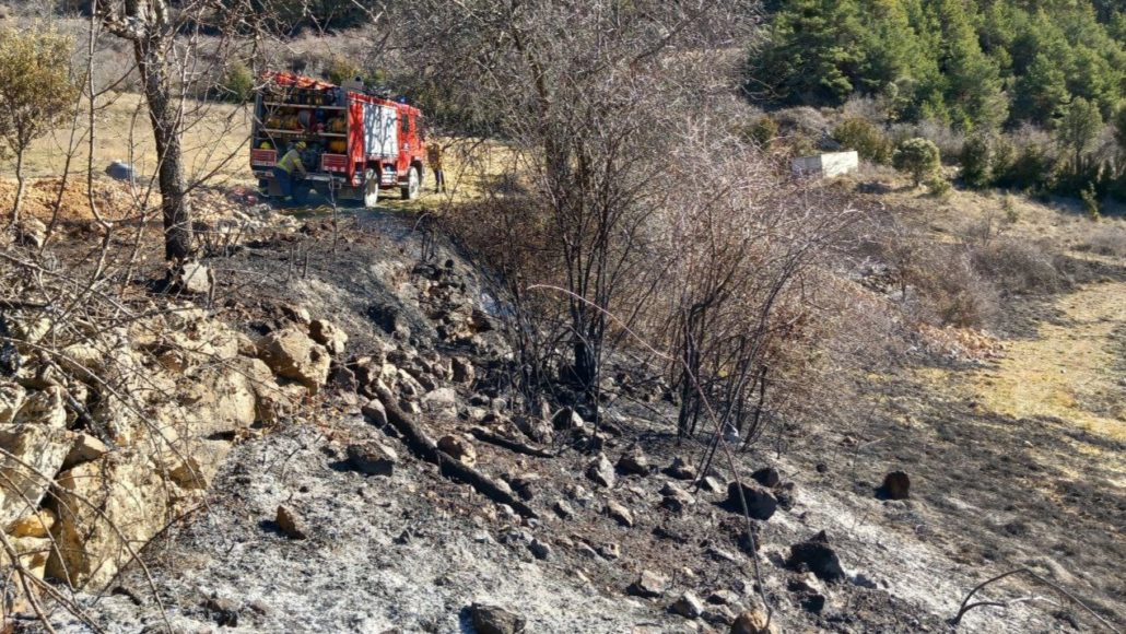 Els Bombers han treballat en una crema descontrolada a l’Alzina d’Alinyà