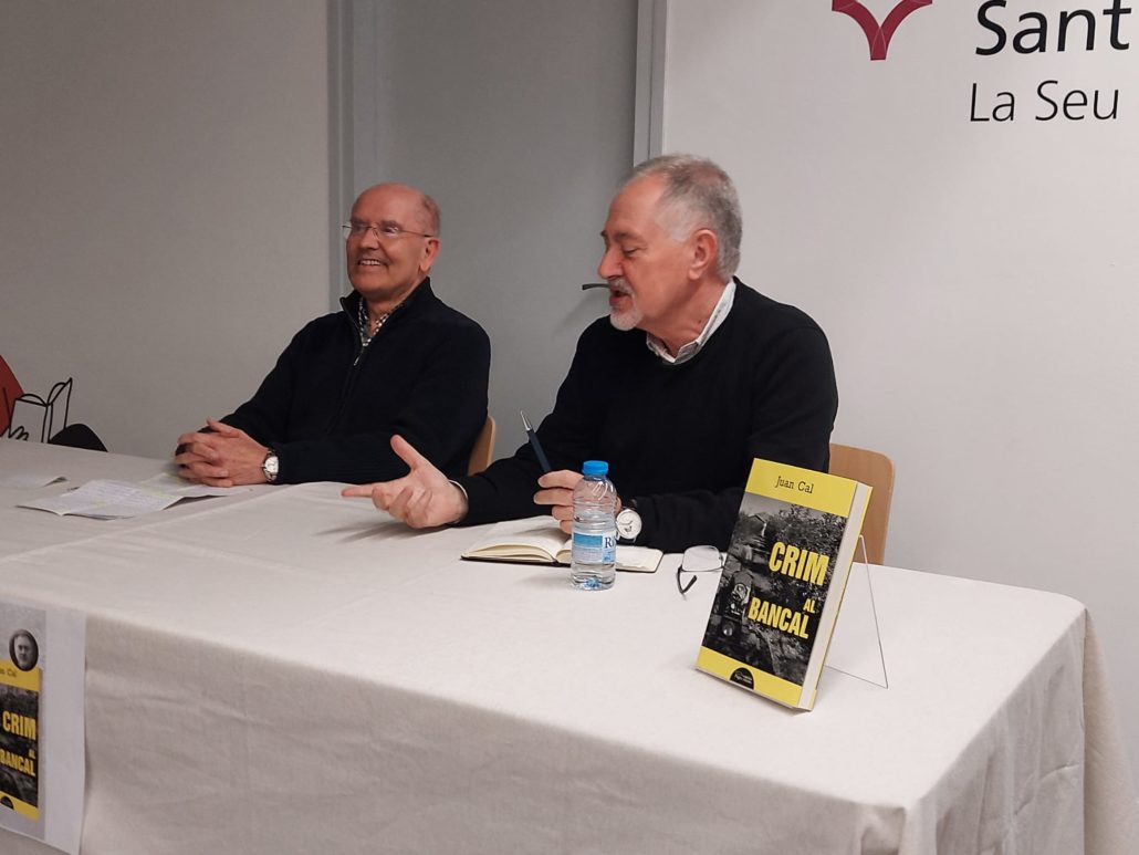 VÍDEO.- Juan Cal presenta a la Seu d’Urgell la seva primera novel·la negra, ‘Crim al bancal’