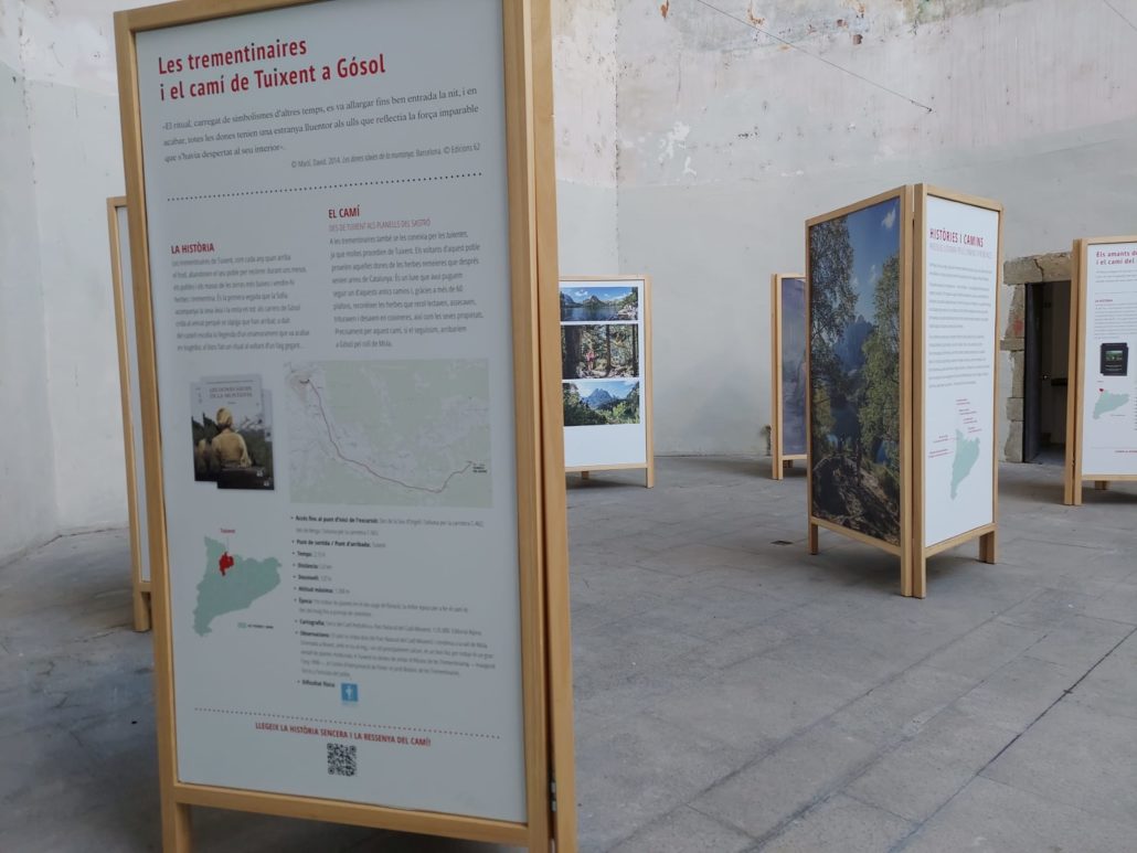 Les trementinaires protagonitzen la inauguració de l’exposició ‘Històries i camins’ a la Seu d’Urgell