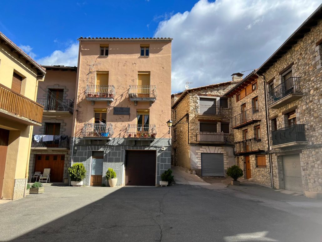 Una herència milionària permetrà a Montellà i Martinet construir 15 pisos socials i un nou consultori