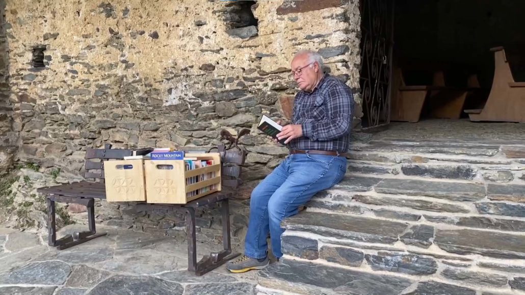 VÍDEO.- La xarxa de lectura de la Vall Ferrera ja compta amb cinc punts i comença a inspirar a territoris veïns