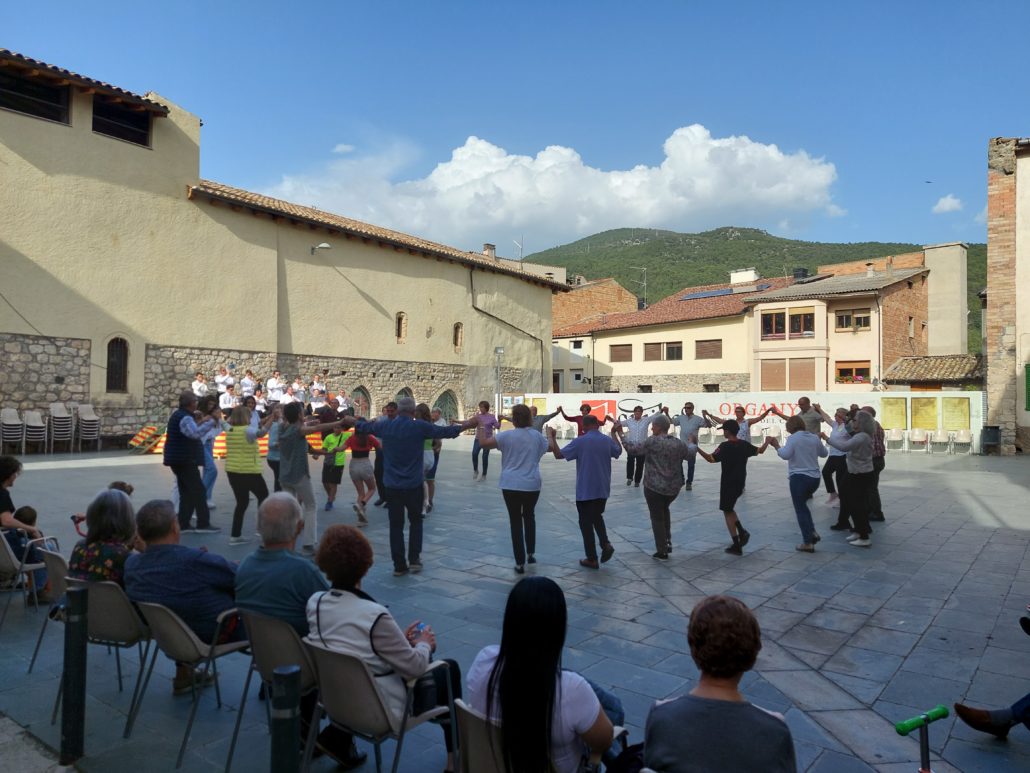 El món sardanista de l’Alt Urgell celebra la 14a Diada dels Amics de la Sardana a Organyà