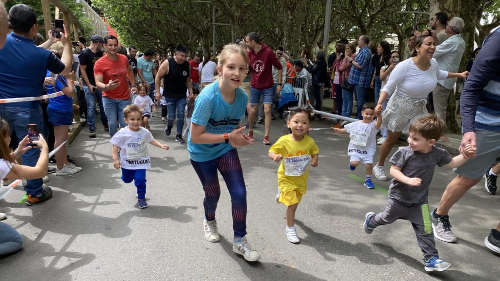 El Cros de Primavera torna a omplir els carrers de la Seu de corredors de totes les edats