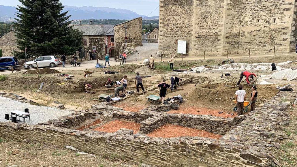 VÍDEO.- La segona fase de les excavacions al Fòrum Romà de Llívia pretén descobrir del tot l’espai central