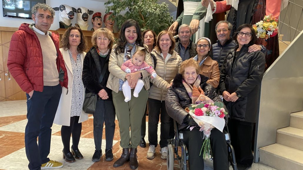 Tremp homenatja la seva veïna més longeva pels seus 105 anys