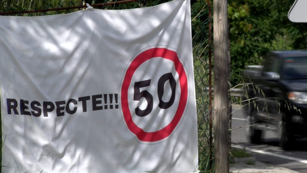 Els veïns de Baro es queixen de l’alta velocitat dels cotxes al seu pas pel municipi