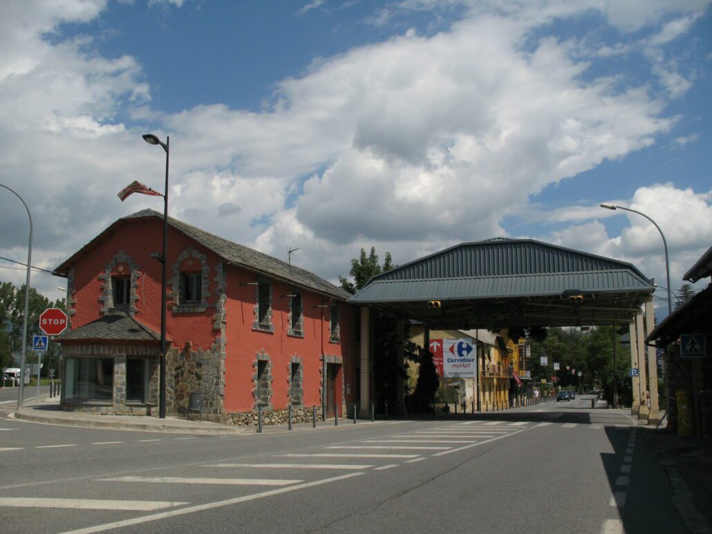 Revolta Pagesa talla el pas fronterer de la duana de Puigcerdà el 3 i 4 de juny