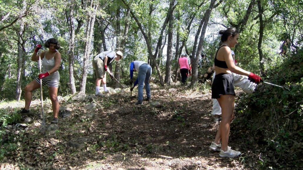 10a edició del camp de treball Reading life in the rocks al Pallars Jussà