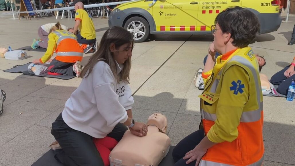 El SEM ofereix a Puigcerdà formació per saber com actuar davant d’una aturada cardíaca