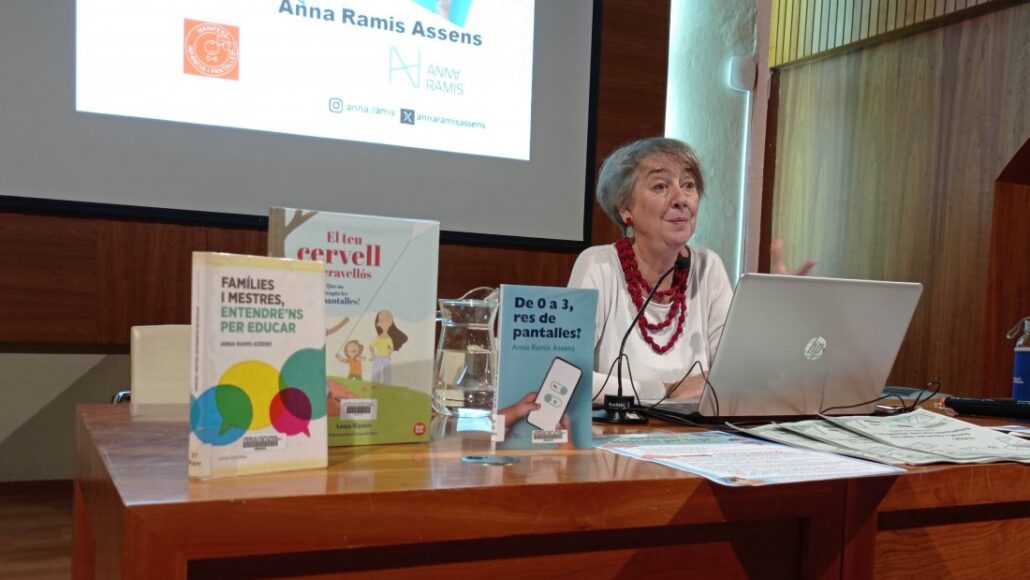 La biblioteca de la Seu organitza una xerrada sobre l’ús de pantalles en nadons de 0 a 3 anys