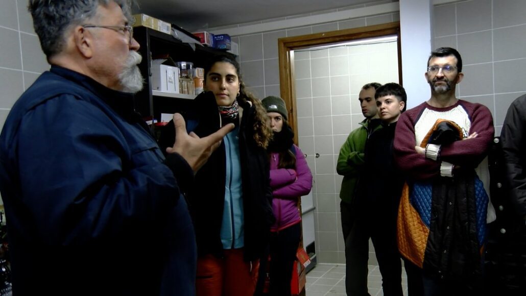 Alumnat del Màster en gestió d’àrees de muntanya coneix iniciatives a Estamariu