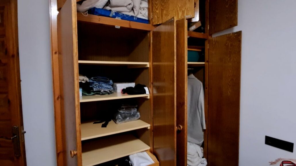 Detingudes tres persones presumptament vinculades a robatoris a l’Alt Urgell