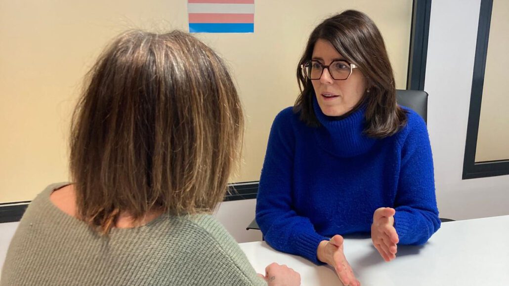 Professionals de la salut del Pirineu es formen per millorar l’atenció a persones trans i no binàries