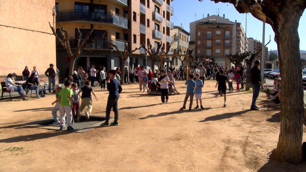 Èxit d’assistència a la inauguració del Parc infantil de l’estació de Tremp