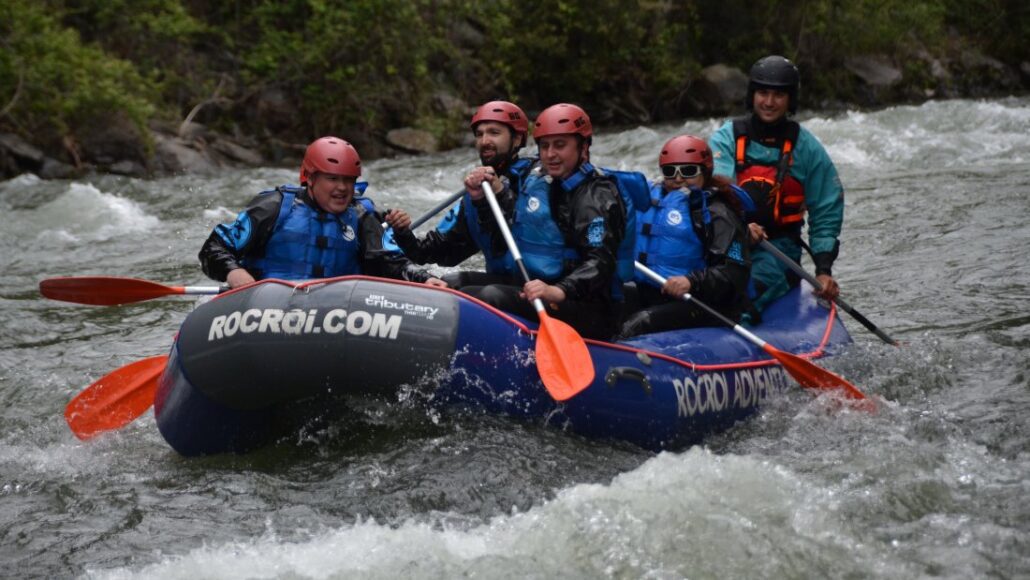 Ràfting, muntanyisme i hípica adaptada al Pallars per a usuaris d’ASPID Joves fent ràfting