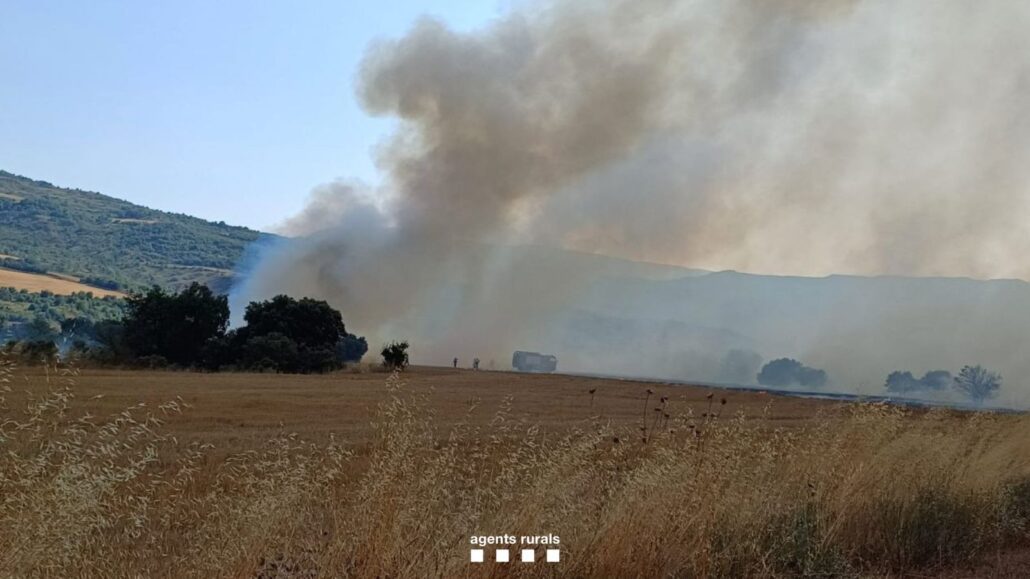 Incendi en un camp