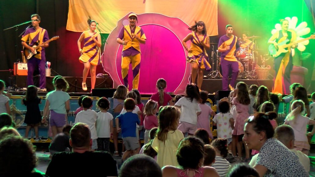 L’espectacle ‘Planeta Violeta!’ connecta amb els infants per construir un món millor