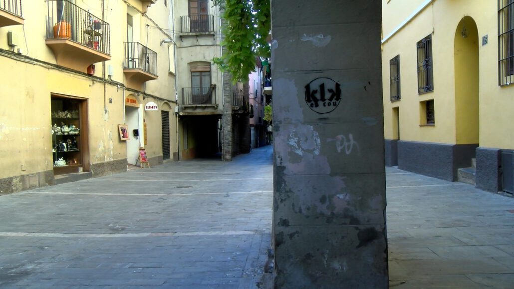 La Seu millorarà la il·luminació i els porxos del carrer Canonges per impulsar-lo com a eix comercial