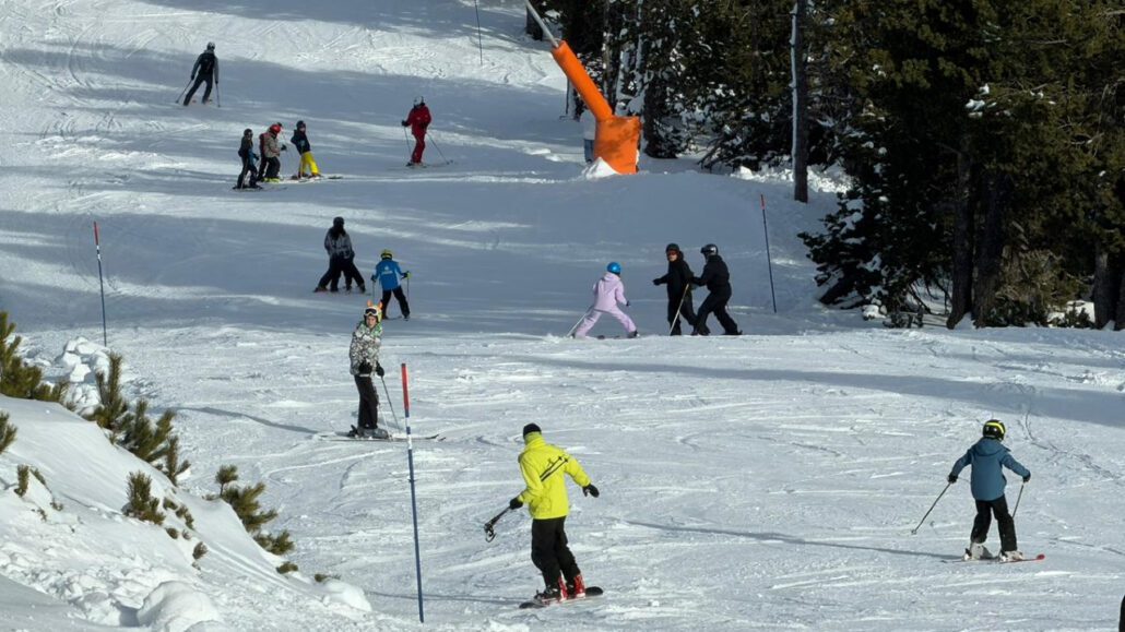 Les estacions d’esquí pirinenques valoren positivament l’inici de la temporada