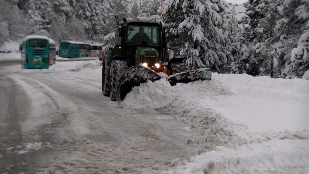 El temporal obliga a suspendre el transport escolar a Cerdanya i Puigcerdà anul·la les classes