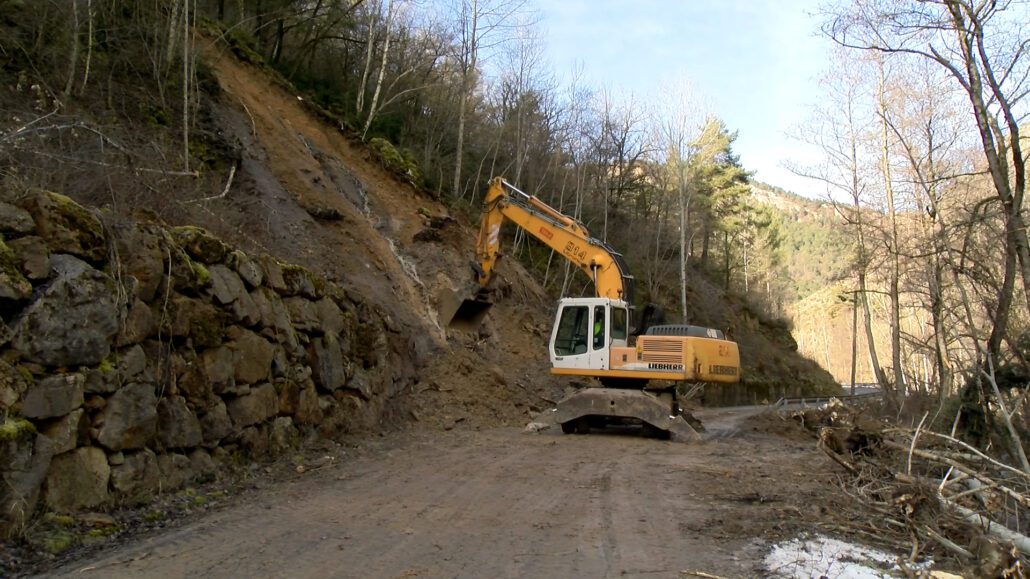 Diverses carreteres de l’Alt Urgell presenten dificultats per circular a causa dels despreniments