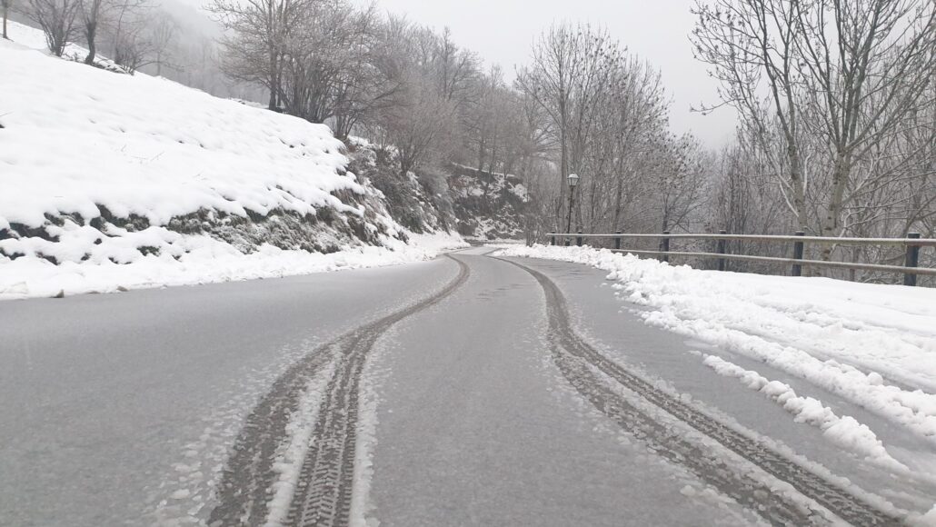 La neu manté tallades diverses vies de Cerdanya, el Pallars Sobirà i l’Aran