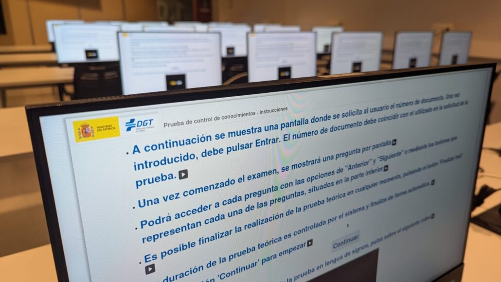 La nova aula d’exàmens teòrics de conduir de la Seu ja ha acollit 75 proves durant el gener