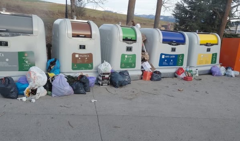 Guils detecta un increment d’escombraries fora dels contenidors i demana més civisme al veïnat