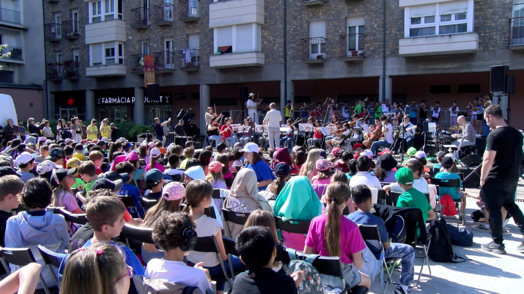 El concert final del projecte «Som Orquestra, som banda» reuneix 180 alumnes de la Seu d’Urgell