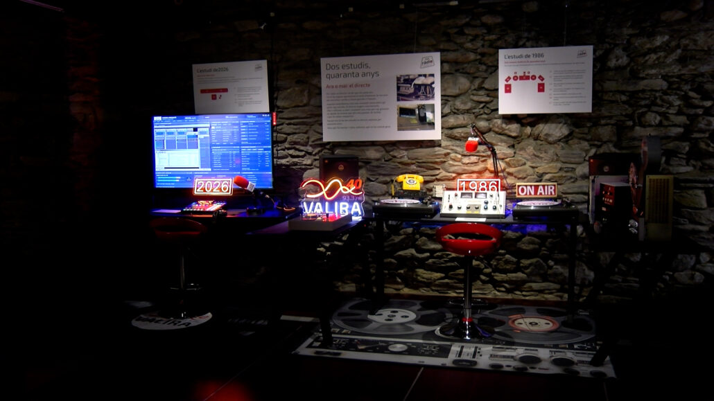 L’exposició per celebrar els 40 anys de Ràdio Valira allarga fins al 14 de novembre la seva estada a Ordino