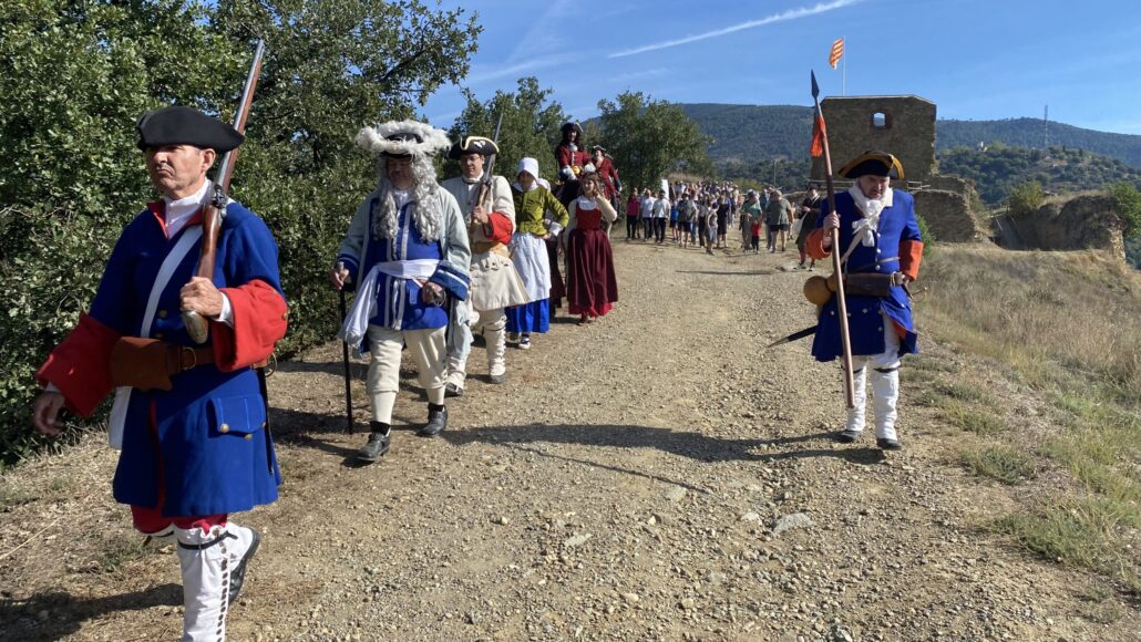 Desenes de persones reviuen la capitulació de 1713 de Castellciutat